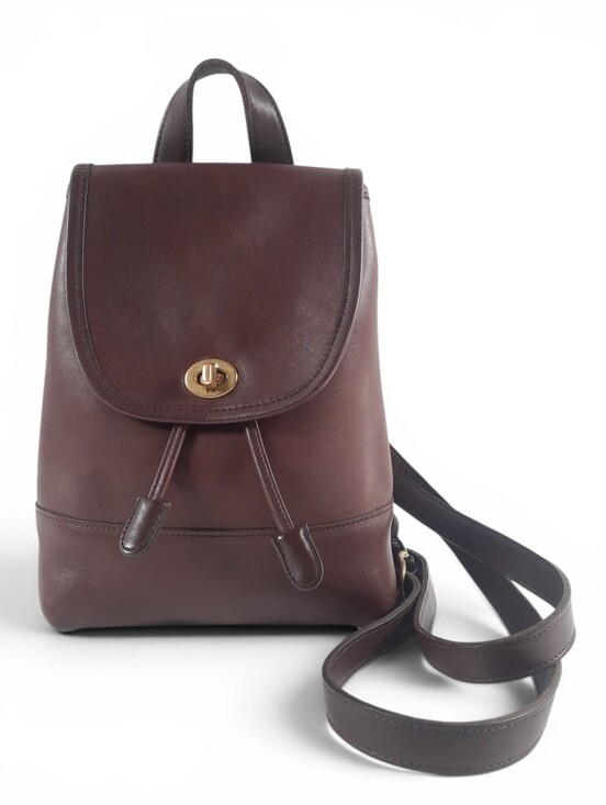 Coach Handbags - '98 COACH Turnlock Drawstring Backpack Glove Tanned Leather Mahogany Vtg